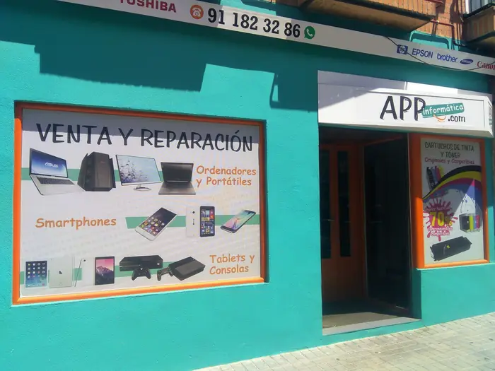 Fachada de APP Informática en el Paseo del Radar 27 de Paracuellos de Jarama